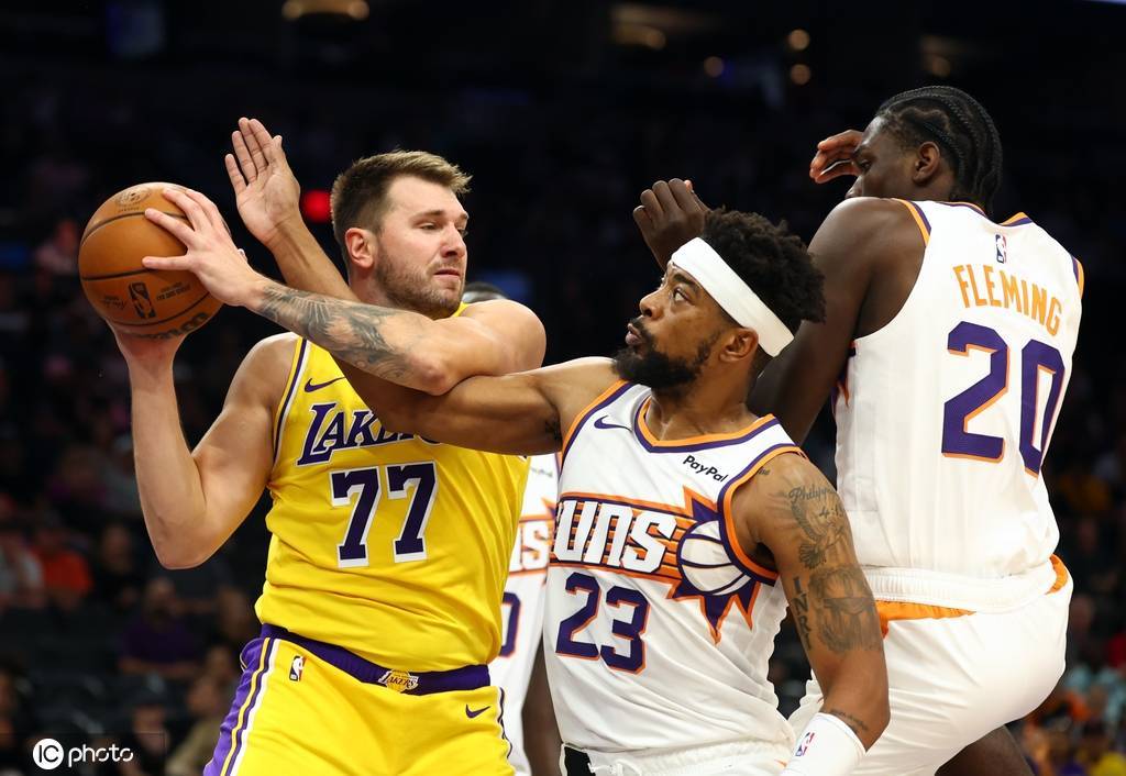 季前赛-东契奇25+7里夫斯25分 太阳击败湖人